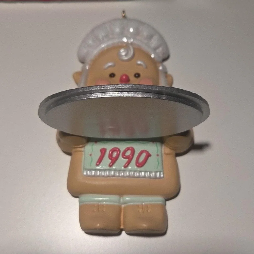Hallmark Keepsake Ornament Christmas Gingerbread Elf 1990